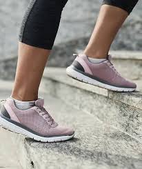 ladies walking shoes